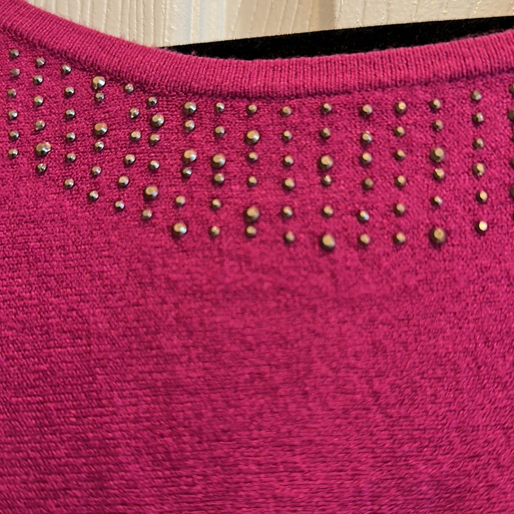 Sweater - Picture 2 of 6